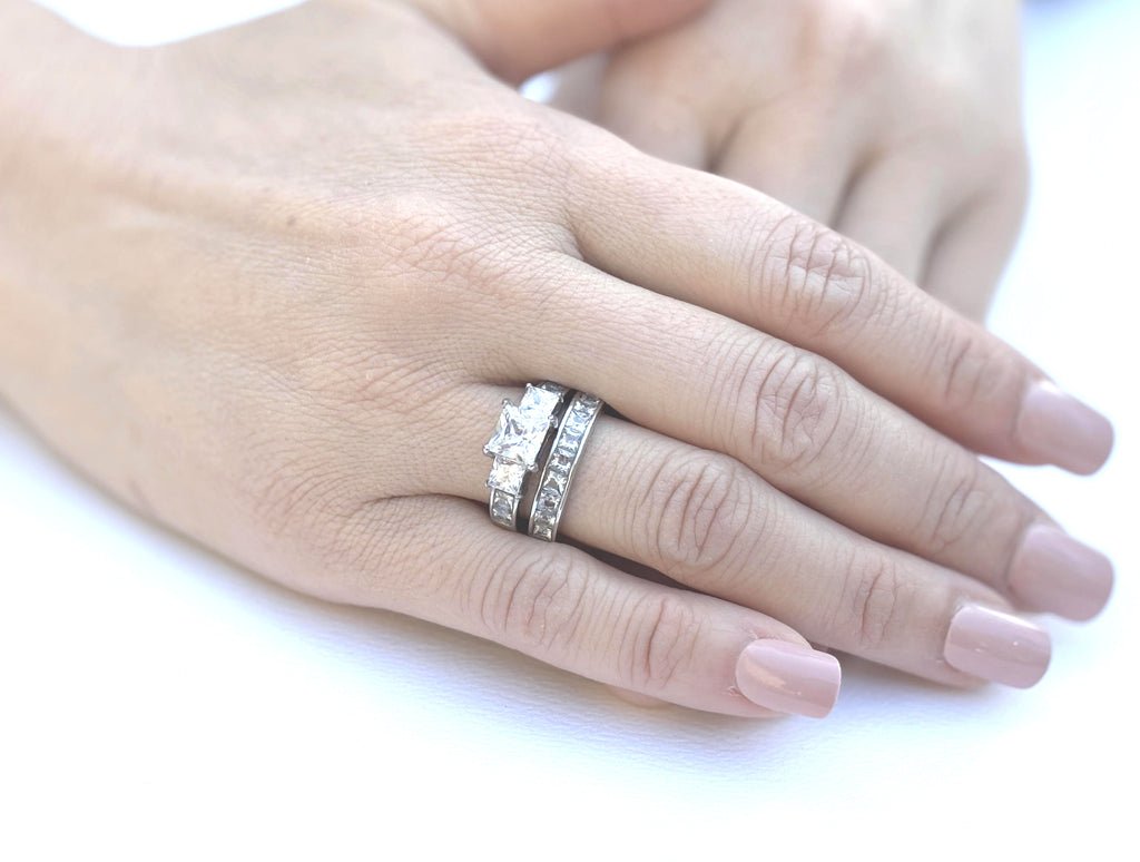 What Is An Eternity Ring: Meaning and Types – Rosec Jewels What Is An Eternity Ring: Meaning and Types – Rosec Jewels