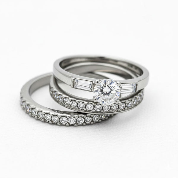 5x5mm runder CZ-Mitte Edelstahl Verlobungsring Set mit 3 Ringen