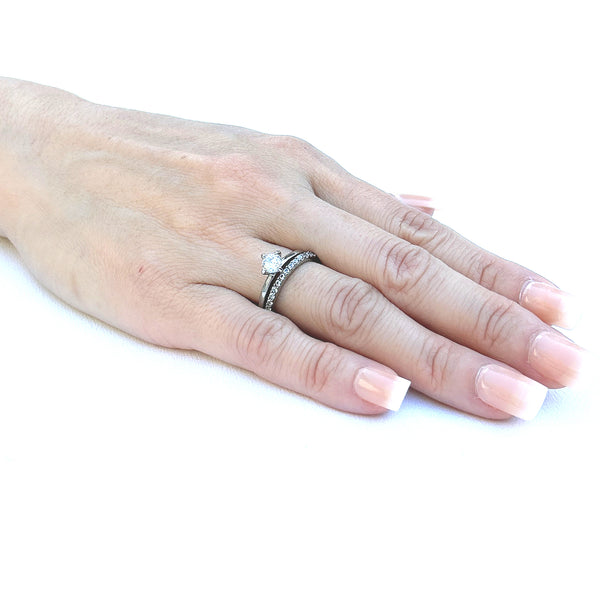 Womens 5x5mm Round CZ center solid Stainless Steel Wedding 2 Ring Set