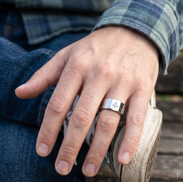 Master Mason 8mm Silver Tungsten Ring – Faceted Freemason Anniversary Band – The Perfect Gift for Him